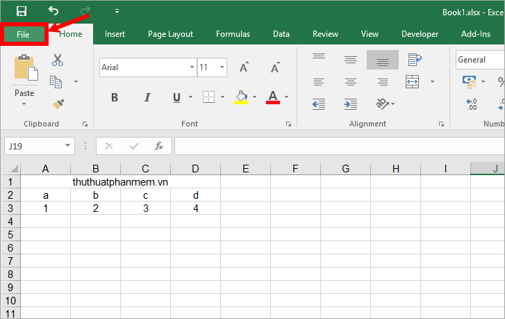 Mở tệp Excel, sau đó chọn Tệp